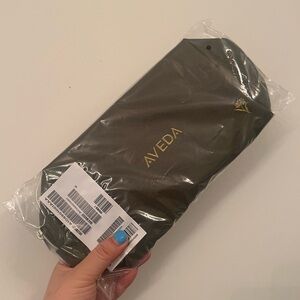 Aveda Olive green Cosmetic Bag New w tag! GWP